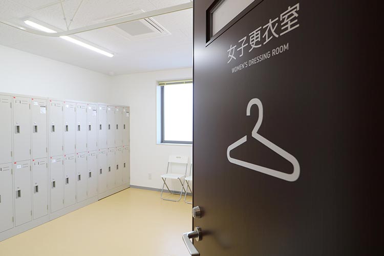 女子更衣室